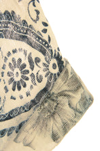 Load image into Gallery viewer, Floral Paisley Print Linen Top
