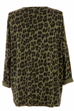 Load image into Gallery viewer, V Neck Leopard Print Wool Jumper
